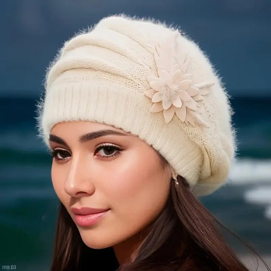 Chapeau Femme Hiver en Laine Tricotée – Béret Épais et Chaud avec Fleur, Automne-Hiver